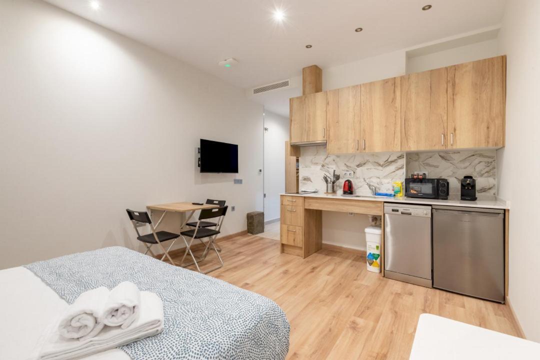 1 Bedroom 1 Bathroom Furnished - Justicia - Modern - Mintystay Мадрид Екстер'єр фото